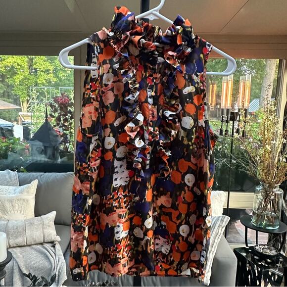 J. Crew 100 percent silk Ruffled neck and front Sleeveless Blouse Size 6 - Picture 2 of 6